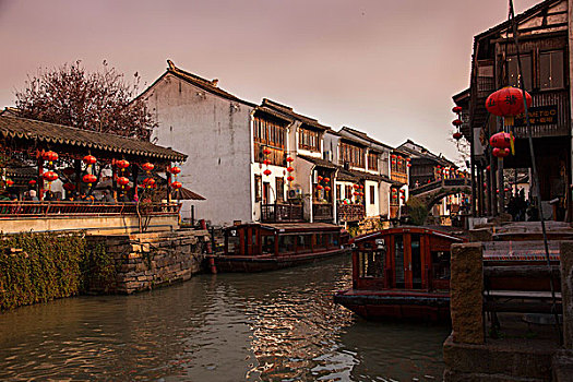 lo rong bach kim